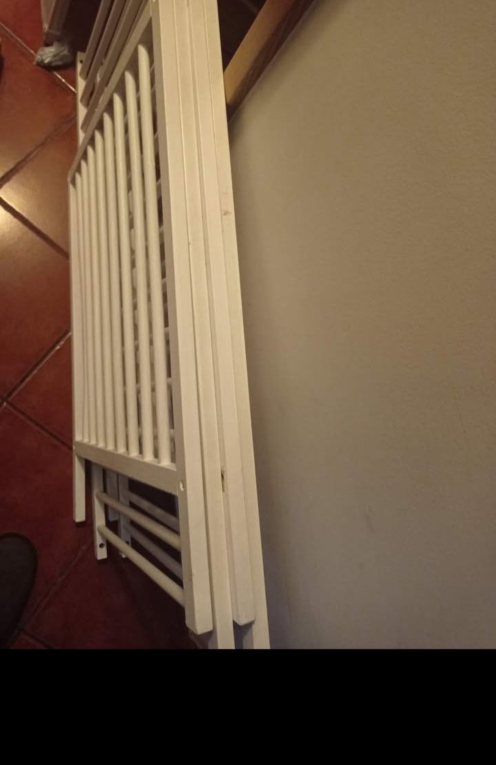 Berço de bebé como novo