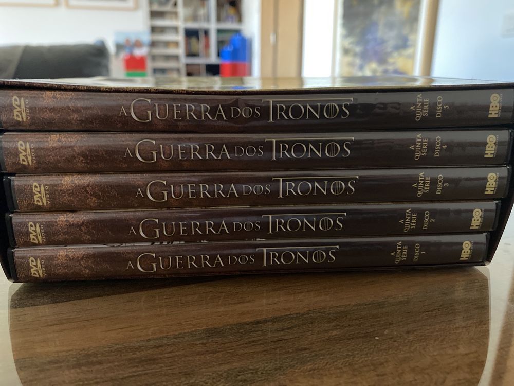 A quinta temporada da Guerra dos Tronos, todos os cinco discos