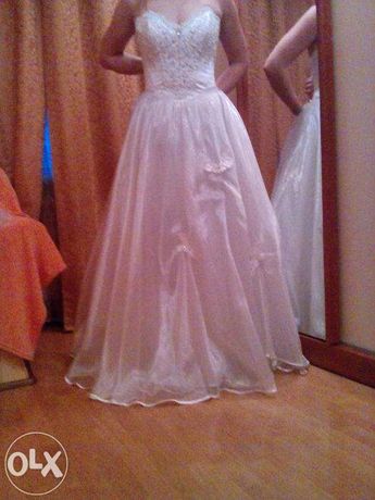 Білосніжна весільна сукня(ІДЕАЛЬНИЙ СТАН)
