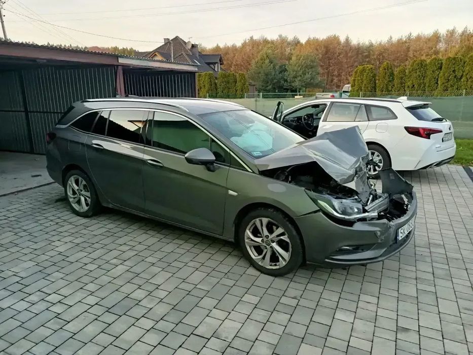 Opel Astra Samochód powypadkowy do wypadku bezawaryjny bardzo dobrze wyposażony