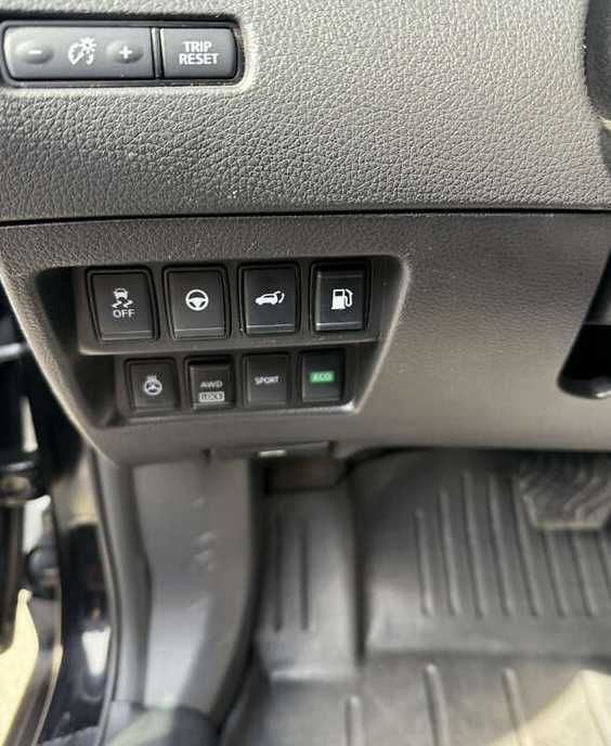 Продаю Nissan Rogue SV 2018 2.5L на повному приводі