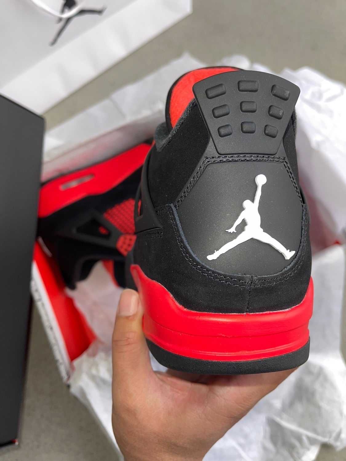 Jordan 4 Retro Red Thunder Rozmiar 43