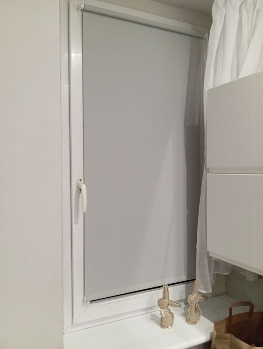 Roleta okienna wewnętrzna szara