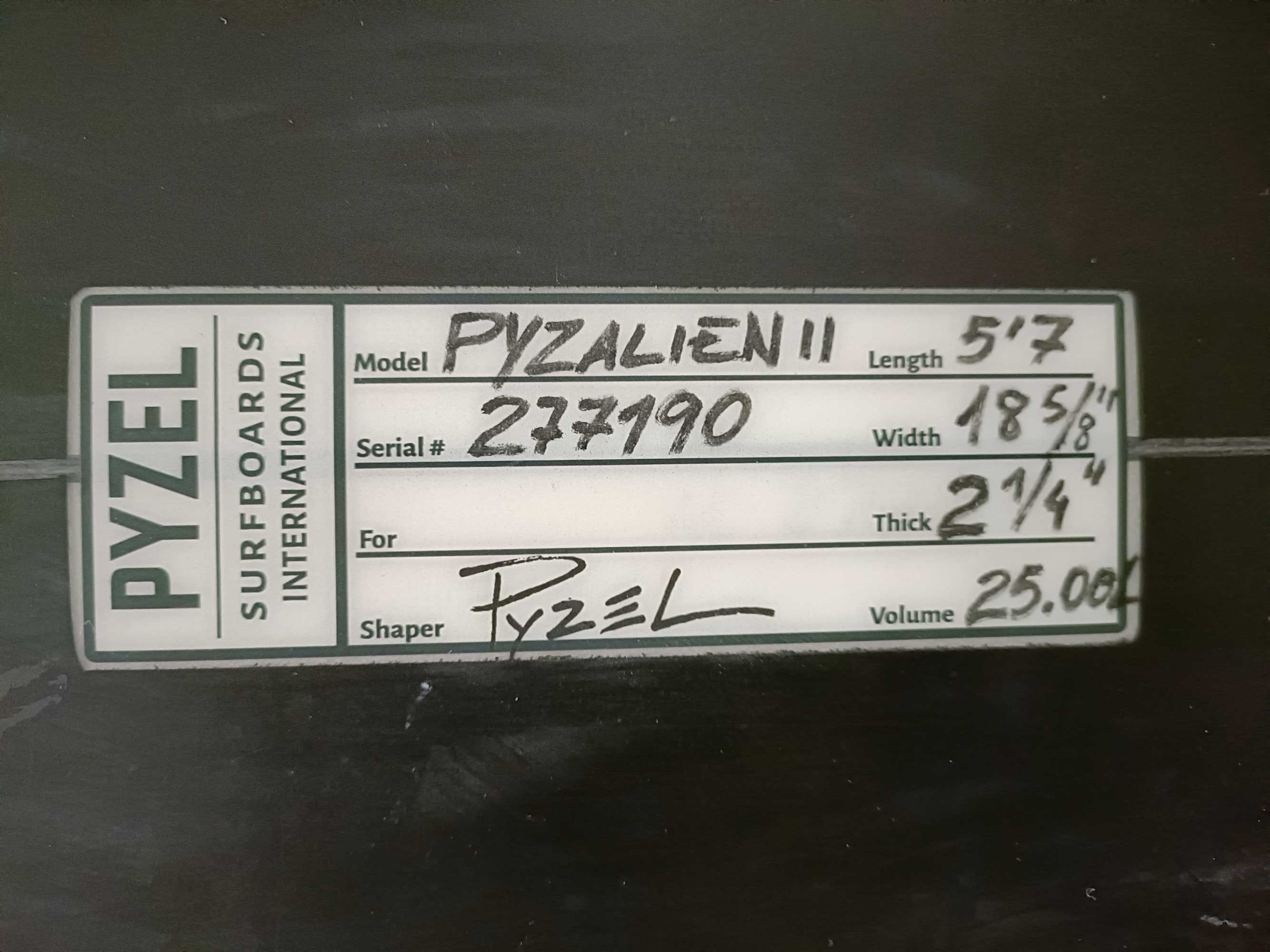 Prancha Pyzel, modelo Pyzalien 2