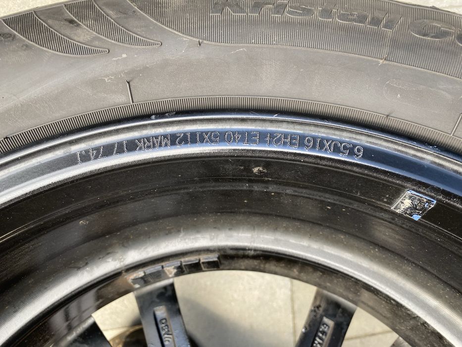 Alufelgi z oponami 215/60 R16 VW Passat B8 VW T-Roc Skoda Superb 5x112