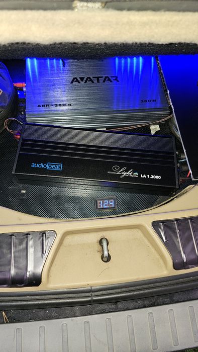 Короб на 2 сабвуфера 12 дюймов. Уселитель.