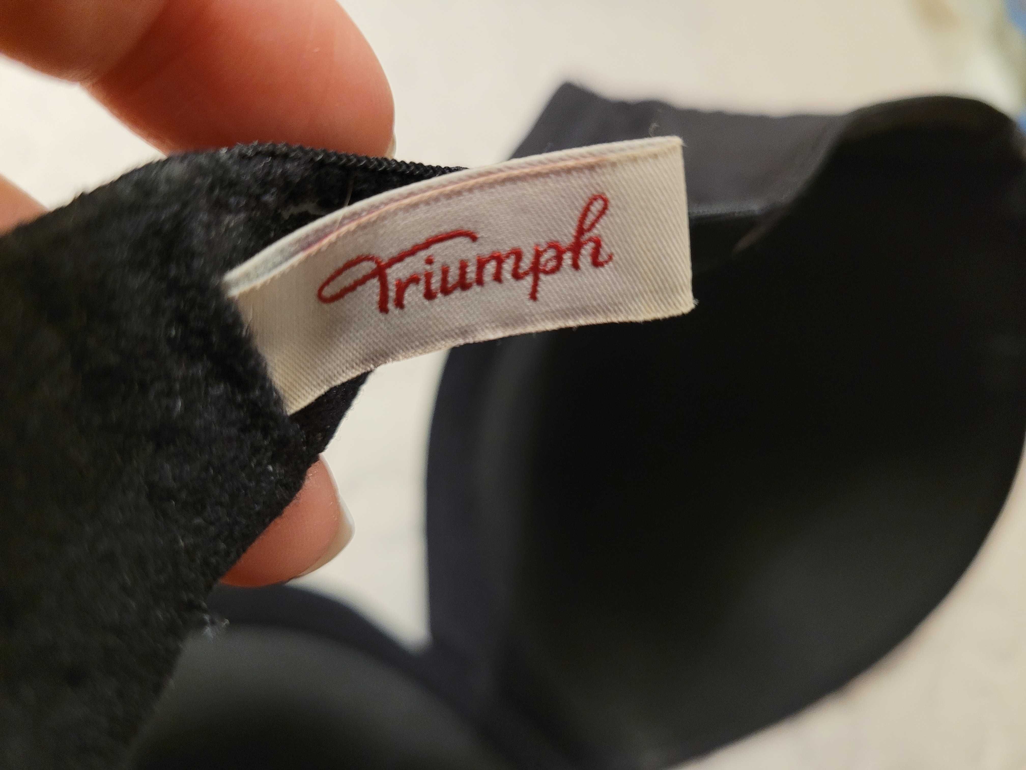 Czarny biustonosz z Triumph