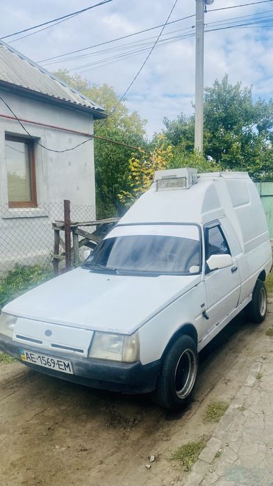 Продам Таврию 1.2 холодильник