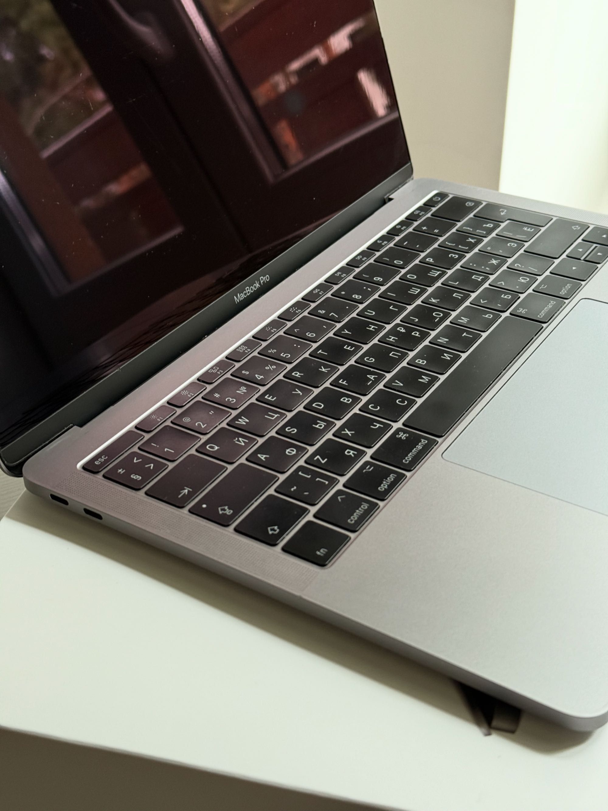 MacBook Pro 2017 13" 16/256GB i5 2.3GHz