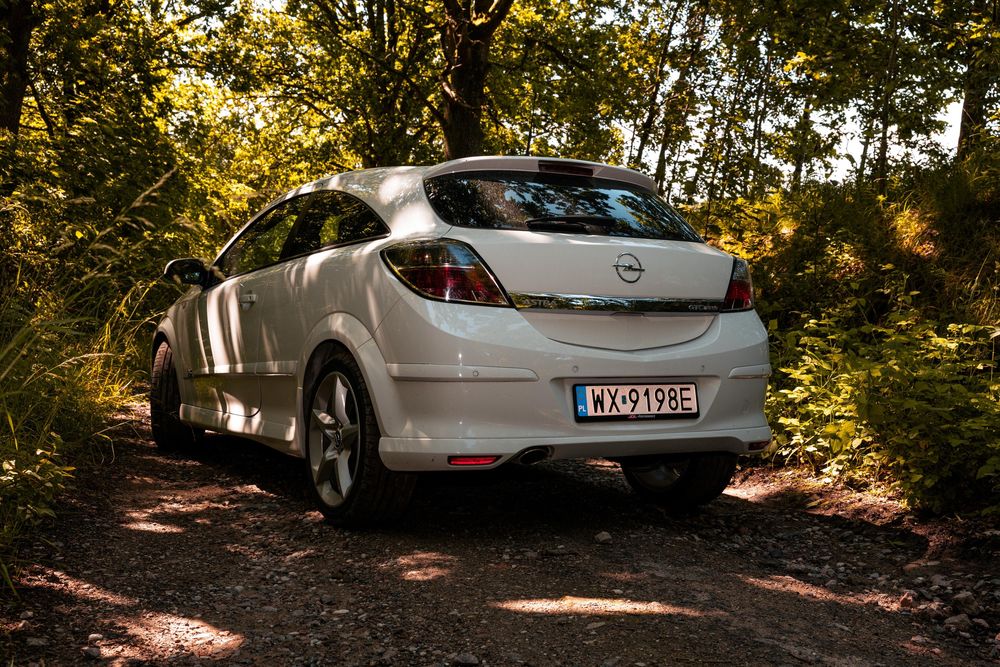 Opel Astra H OPC Line 2.0 Turbo