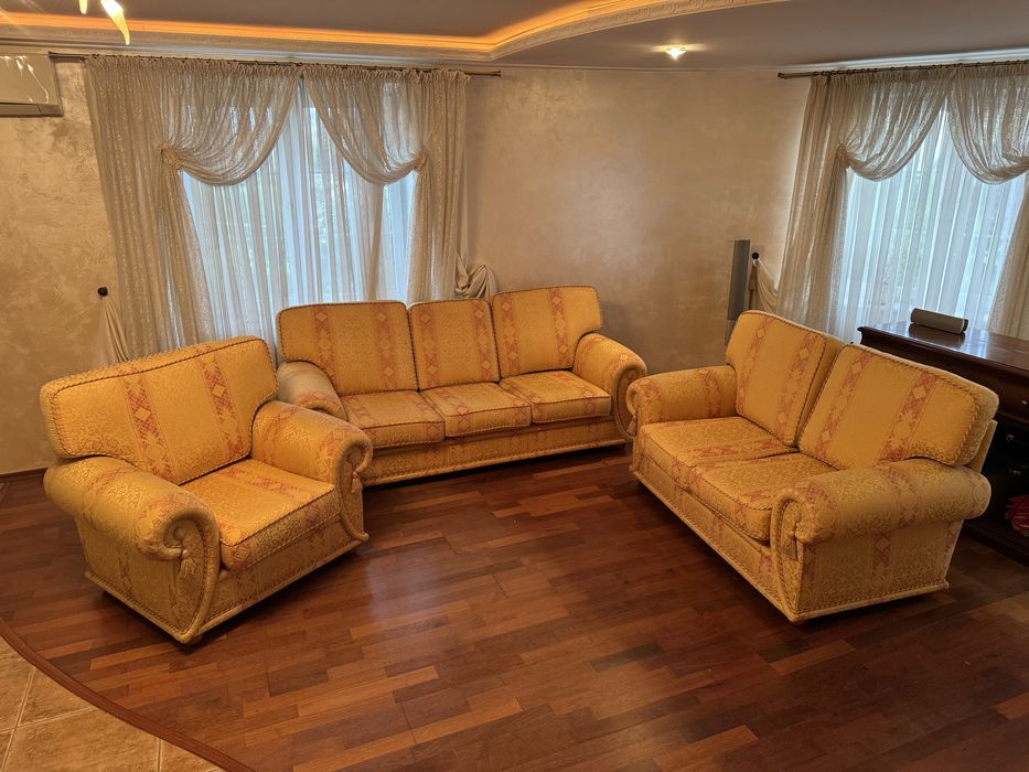 Продам комплект мʼяких меблів