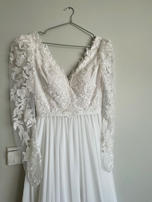 Suknia ślubna plus welon