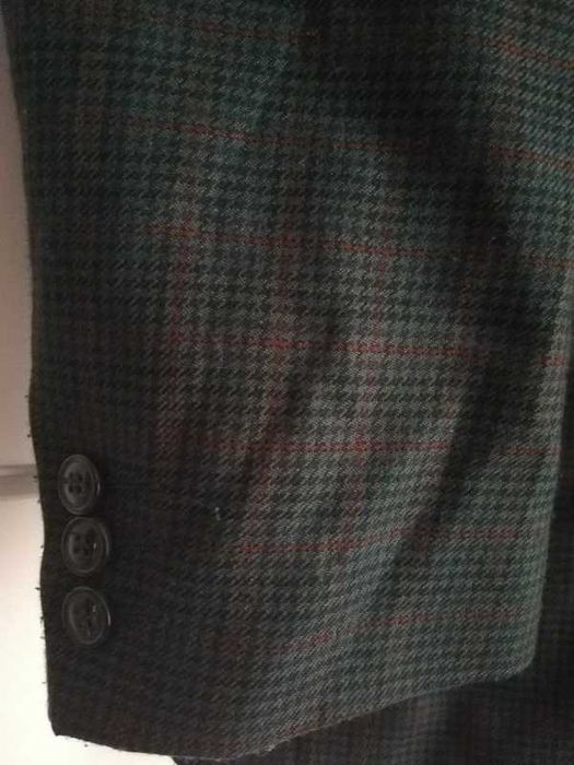 Męska marynarka w kratę – elegancka klasyka w stylu retro Sergio Rossi
