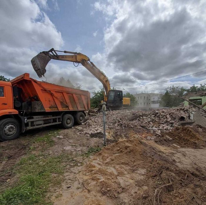 Знесення приватних будинків, дач, сараїв «під ключ». Вивіз сміття.
