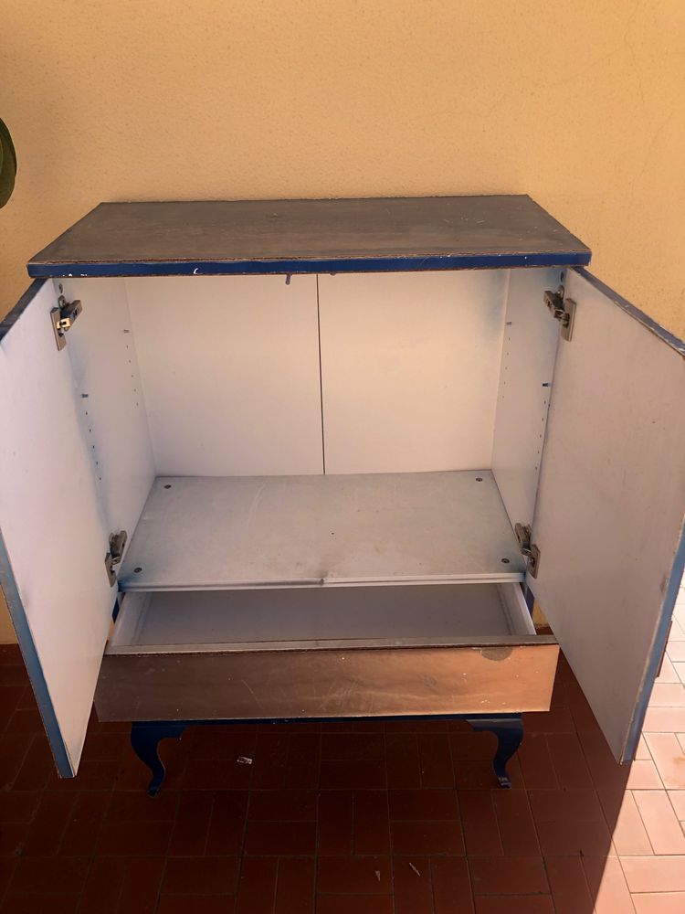 Movel para despachar e restaurar