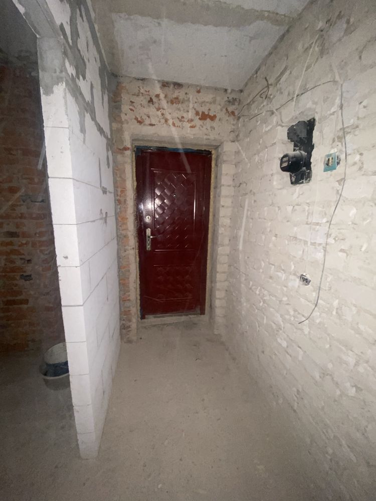 Продам 2-х кімнатну квартиру в центрі міста