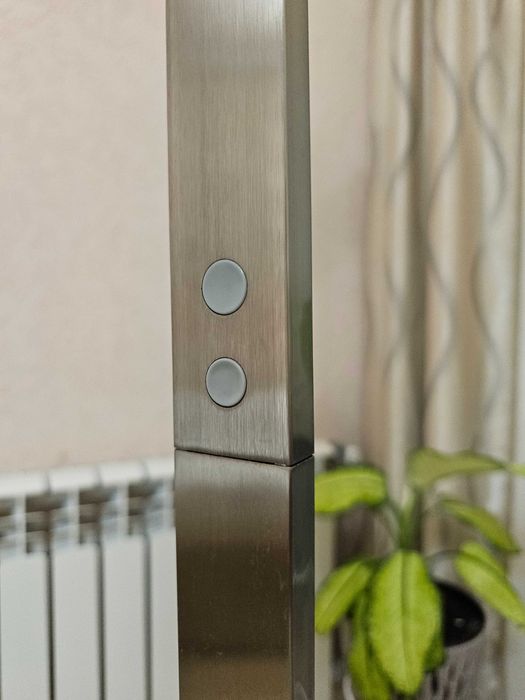 торшер LED з двома джерелами світла та регулюванням підсвітки