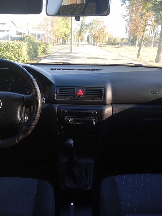 Продам шкода тур 2008 1.6