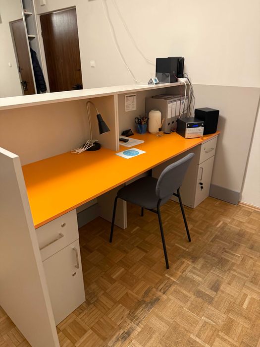 lada recepcyjna + 2 pomocniki i szafka