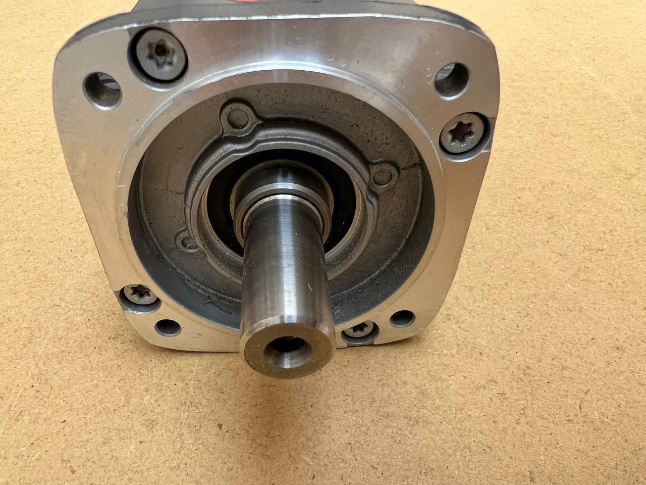 SIEMENS  simotics 1P 1fk7044-4ch71-1rgo