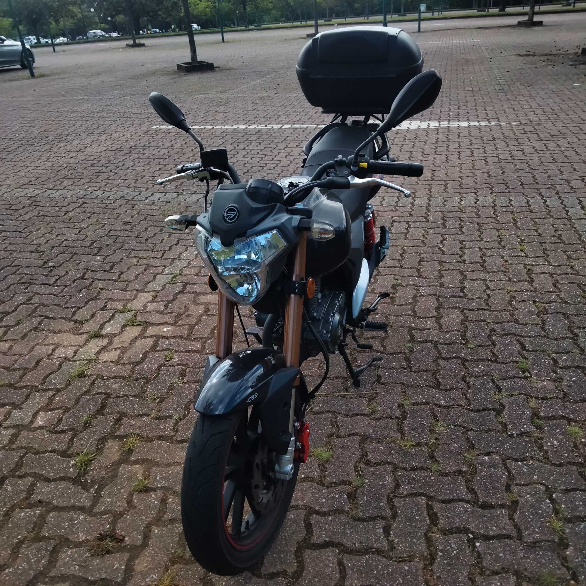 Moto kEEWAY RKV125