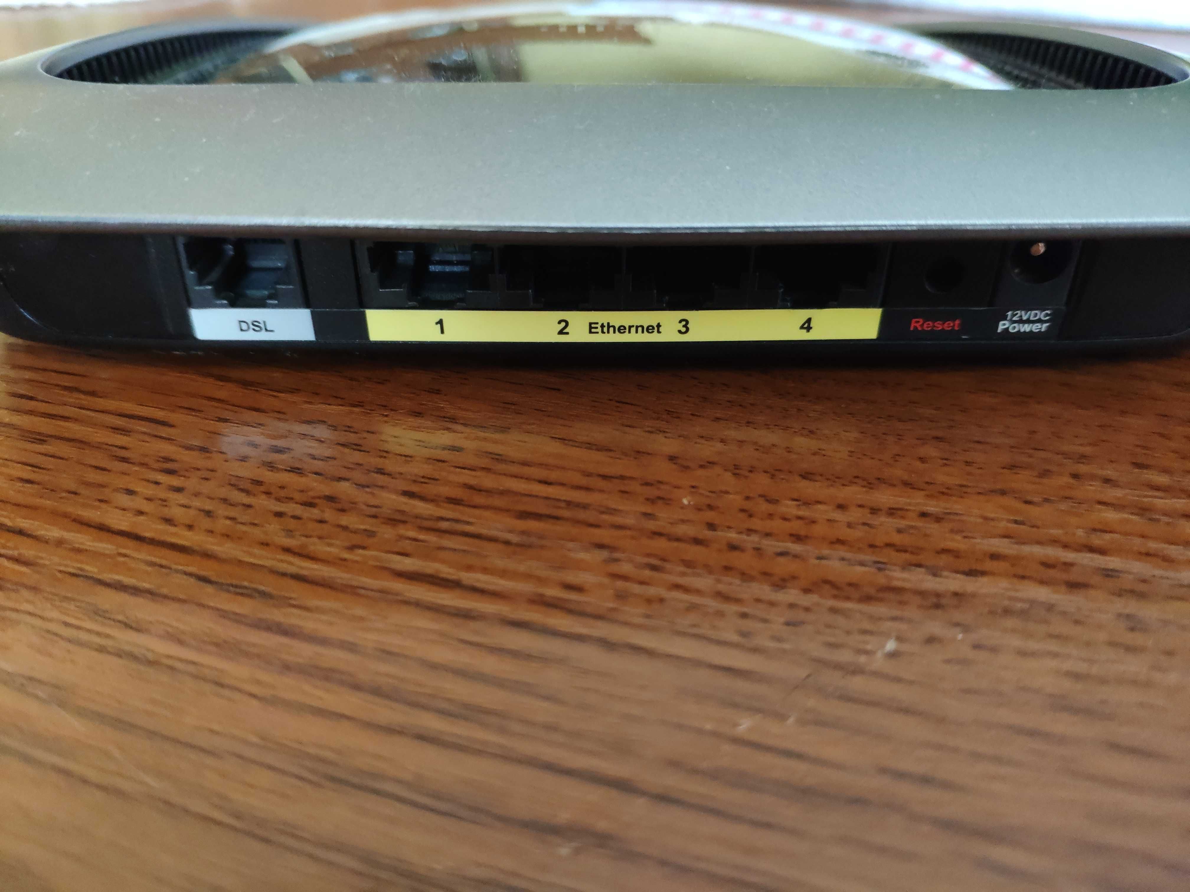 Router bezprzewodowy ADSL Cisco Linksys WAG160N z zasilaczem