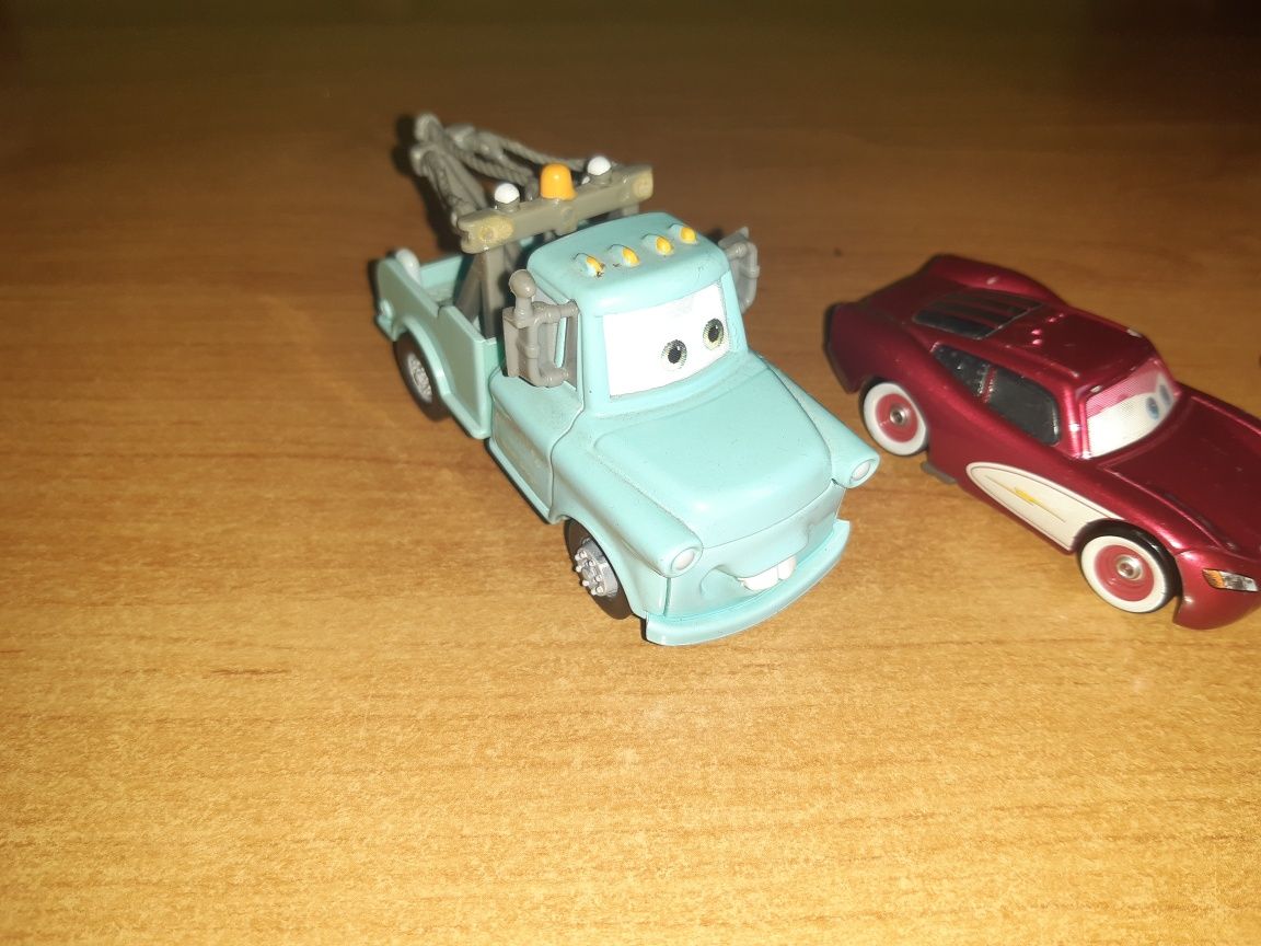 Auta Cars Mattel 1:55 Złomek Młody, Zygzak Dinoco, Chłodnia Górska!
