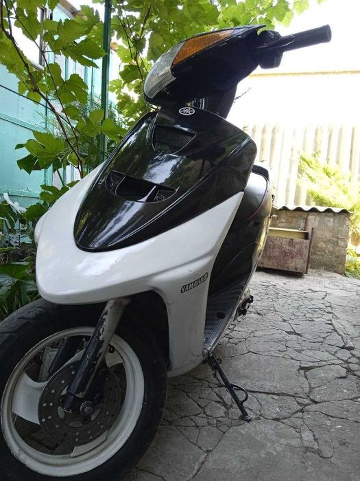 Yamaha super jog zr , валить на заднем ,кататься до тёлочек :D