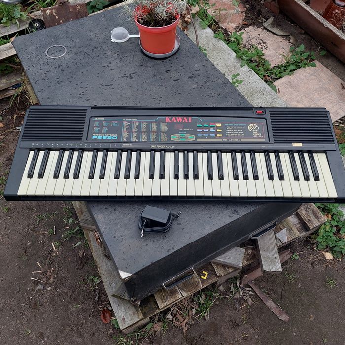 Keyboard  KAWAI FS 630.