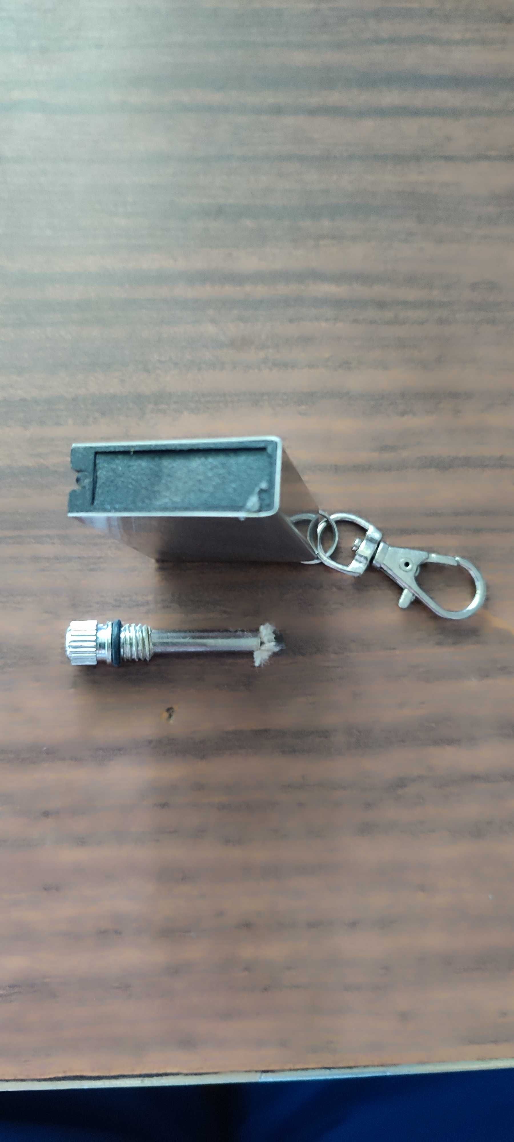 Zippo бензиновая зажигалка брелок