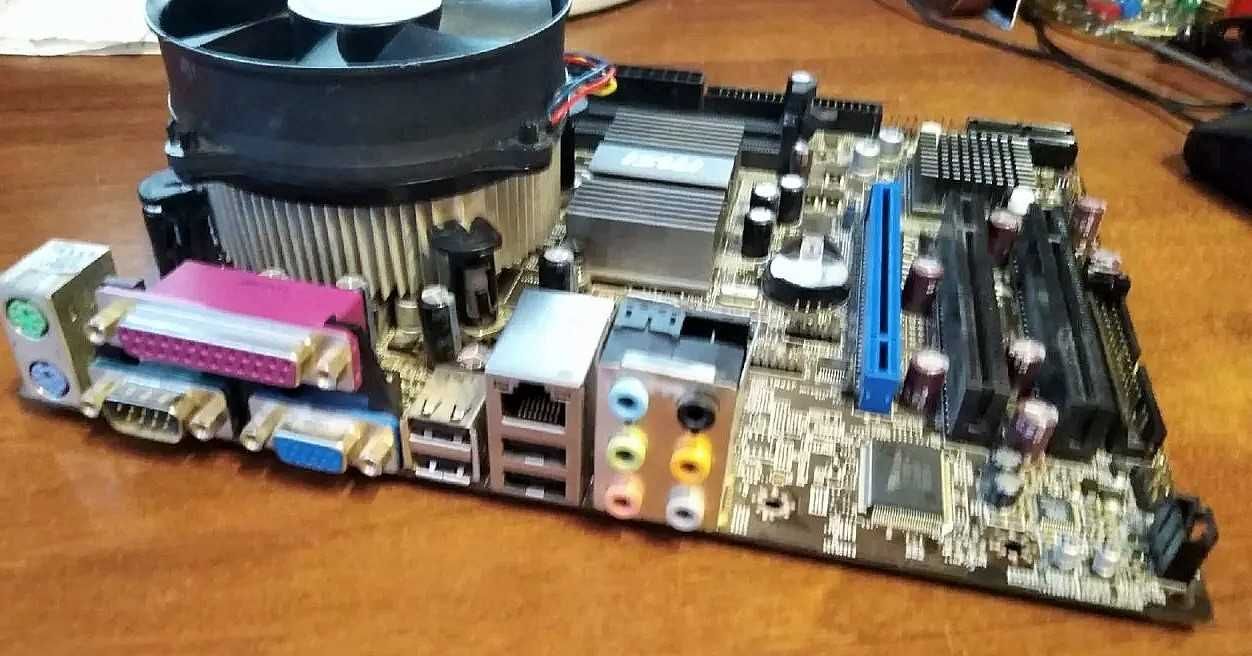 Настільні комп'ютери - плата 775 сокет. Ddr3