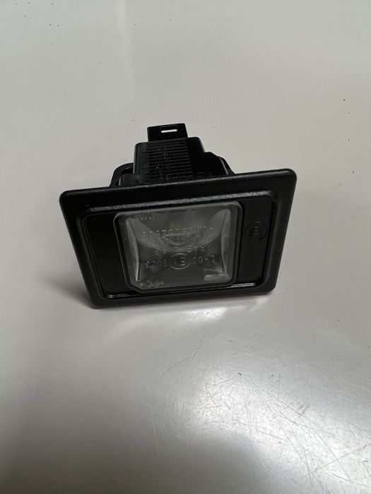 Luz matricula Mercedes Classe C