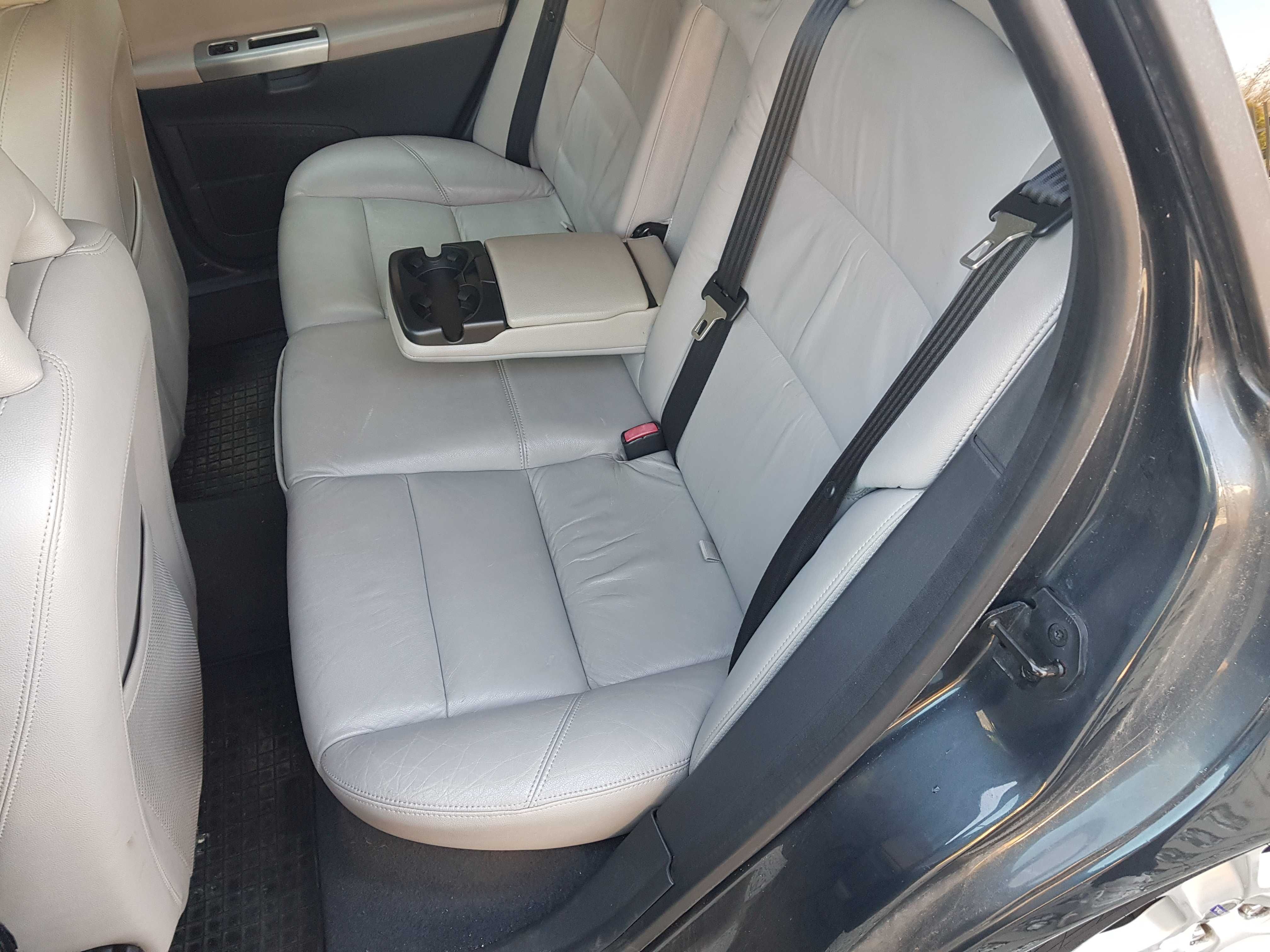 VOLVO V50 Fotele Boczki Kanapa Skóra Tapicerka KOMPLET CZĘŚCI RADOM