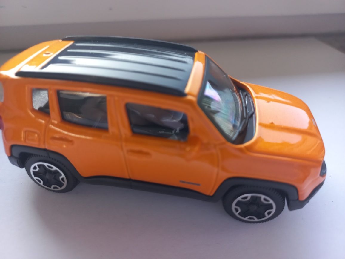 Bburago Jeep Renegade, skala 1:43