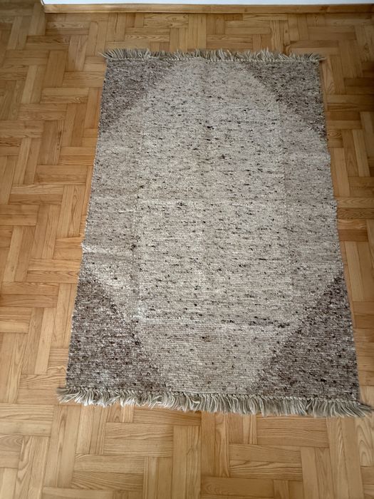 Sprzedam Komodę z dywanem