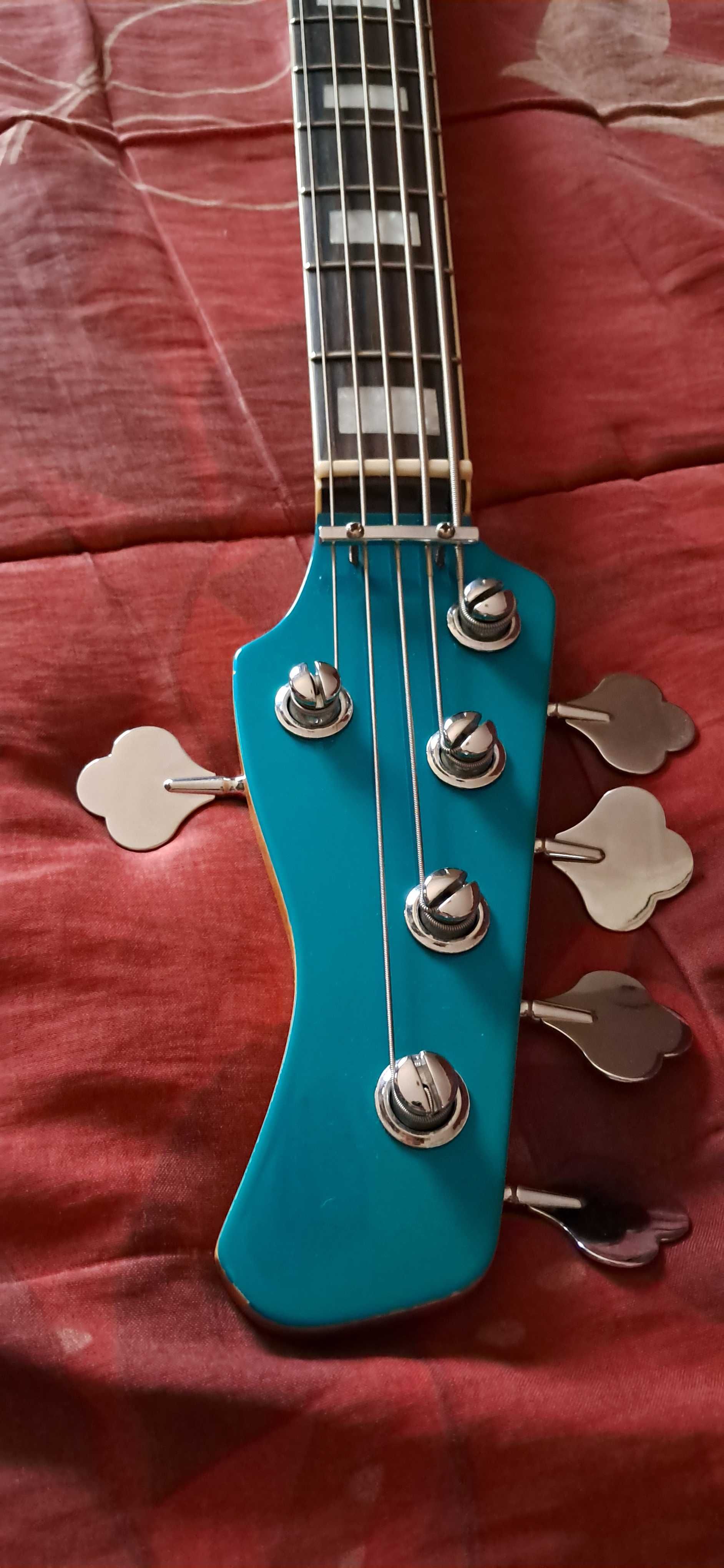 Baixo Sire Marcus  Miller V7 5 cordas personalizado