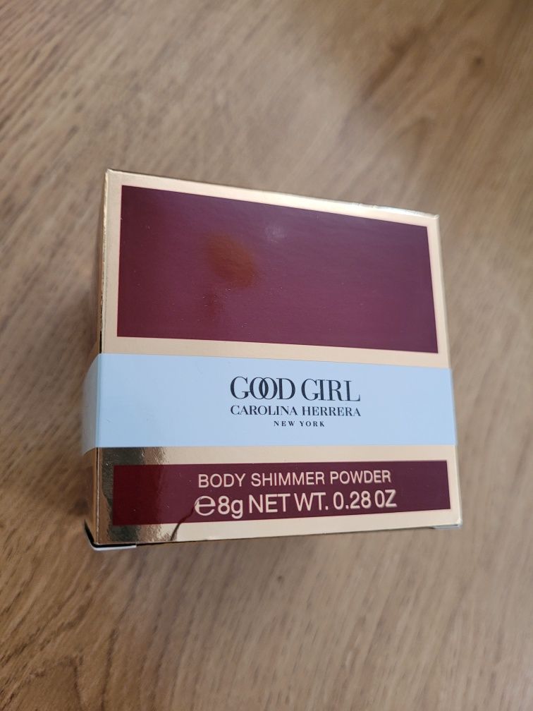 Perfumowany puder do ciała Good Girl Carolina Herrera