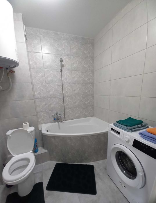 Атлант на Київській вул Симоненка сучасна квартира подобово погодинно