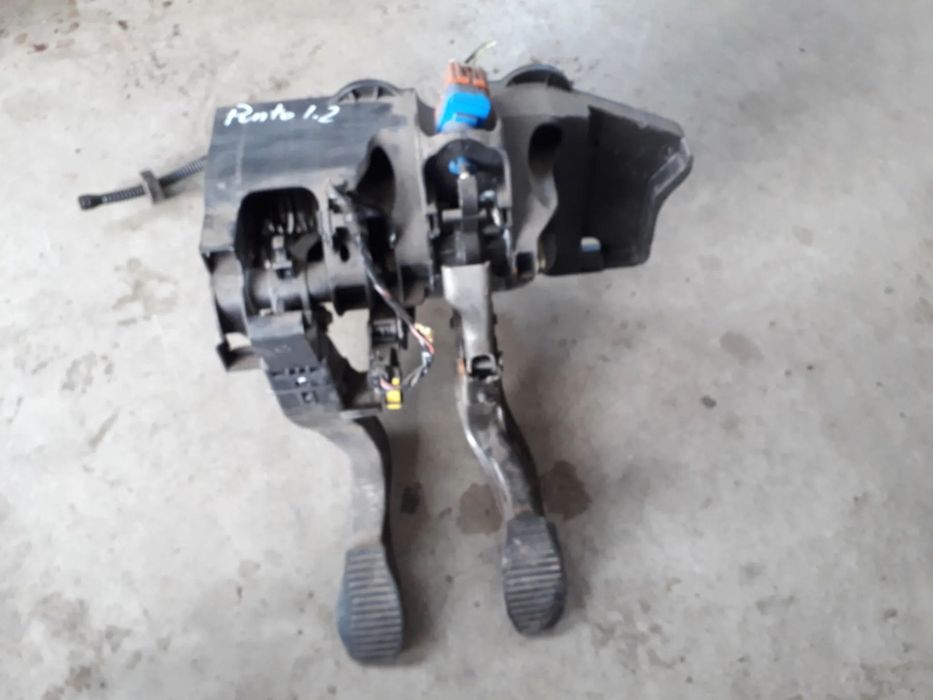 pedał hamulca sprzęgła Grande Punto Evo 1.2