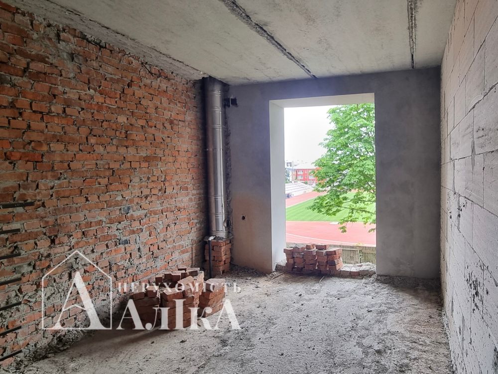 Продам 1-кімнатну квартиру в новобудові в центрі