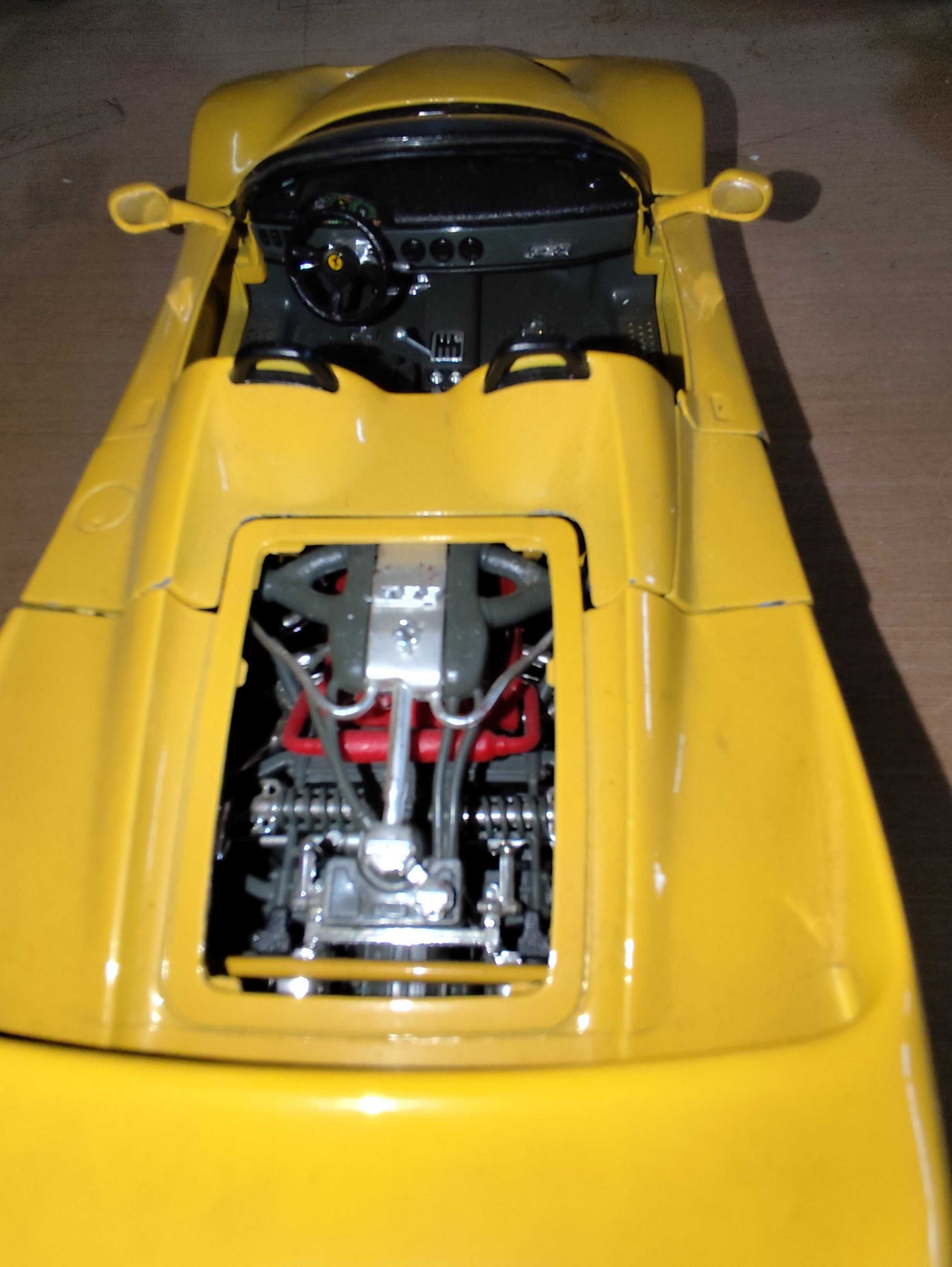 Carro  miniatura Ferrari F 50 1995 Burago 1/18 incompleto