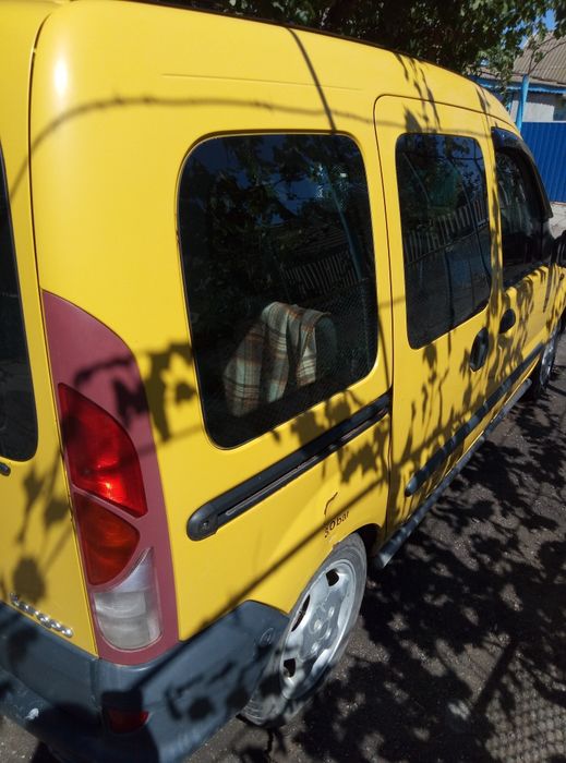 Renault kengoo 2000 год