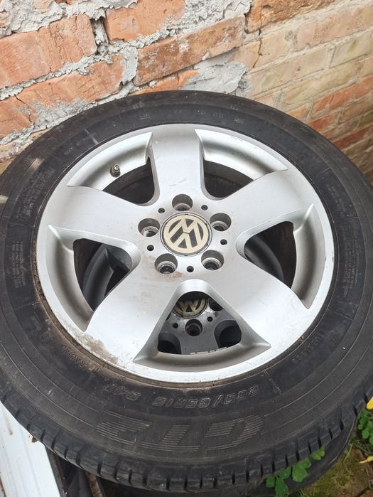 Титаны р15 3 штуки с резиной