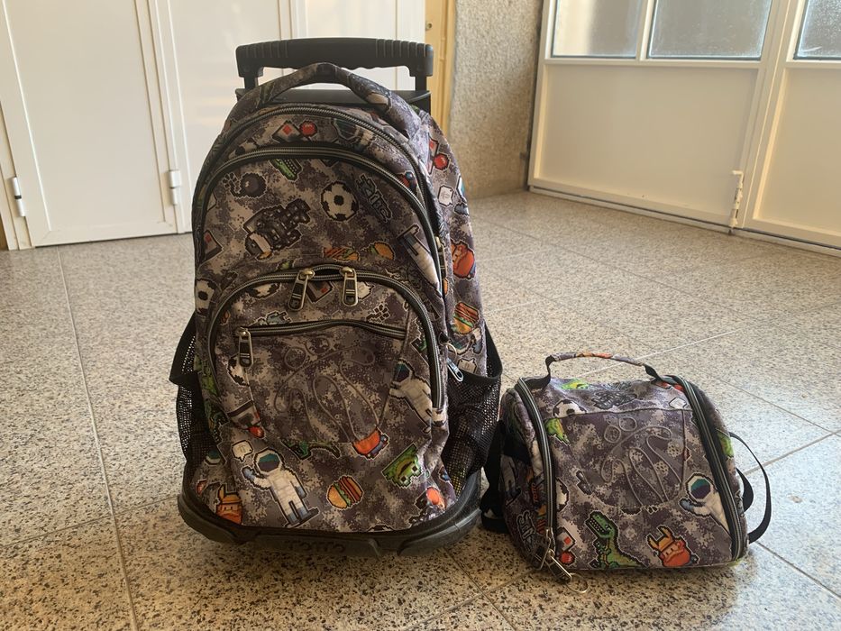 Mochila e lancheira totto