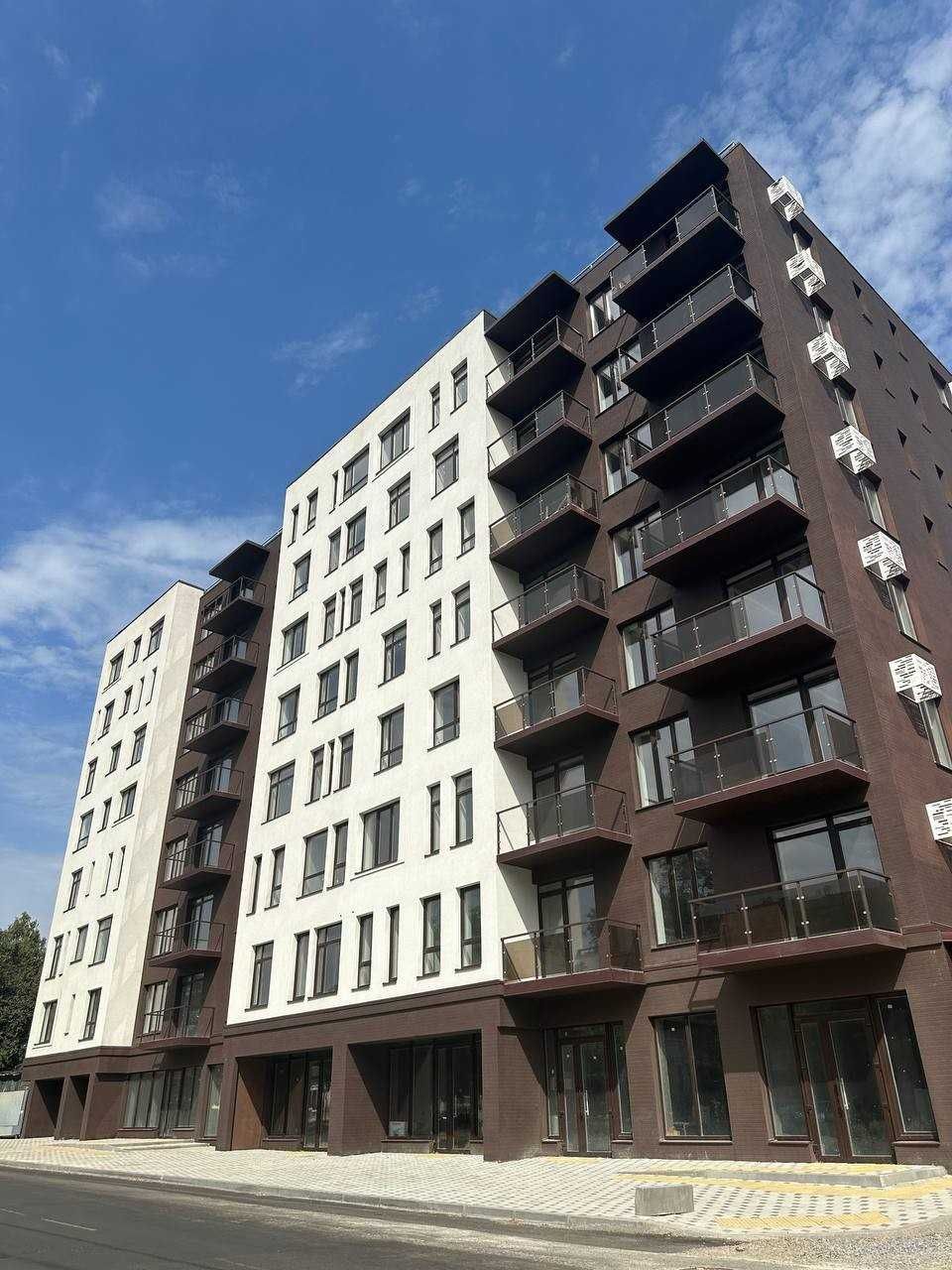 Новий будинок в центральному районі. Продаж приміщення. Э плюс 13 м2.
