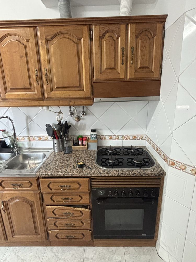 Cozinha em bom estado.