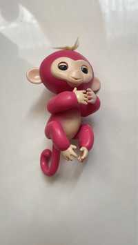 Интерактивная обезьянка детская игрушка розовая
