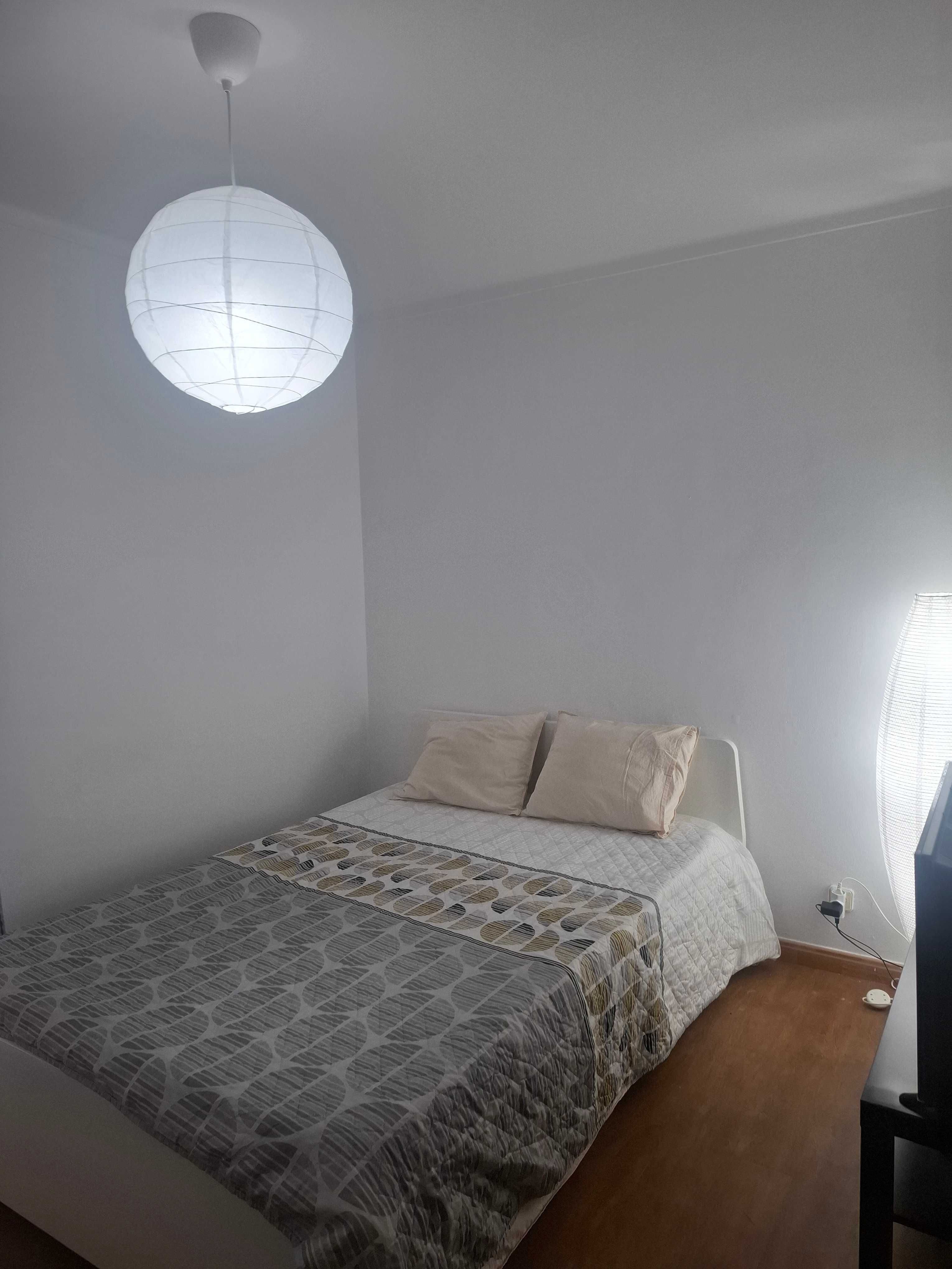 Quarto para arrendar em Queluz (Pendão) – 450€/mês + 1 caução