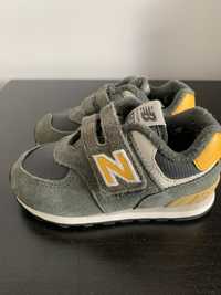 Tênis New Balance (tamanho 23)