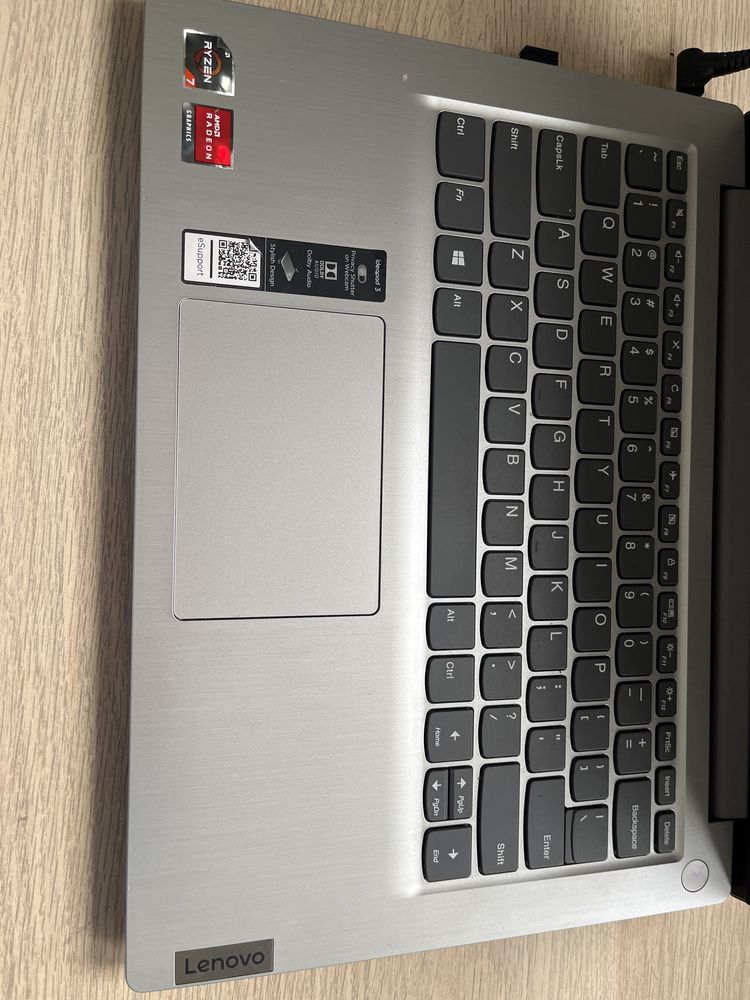 Laptop lenovo IdealPad Slim 3